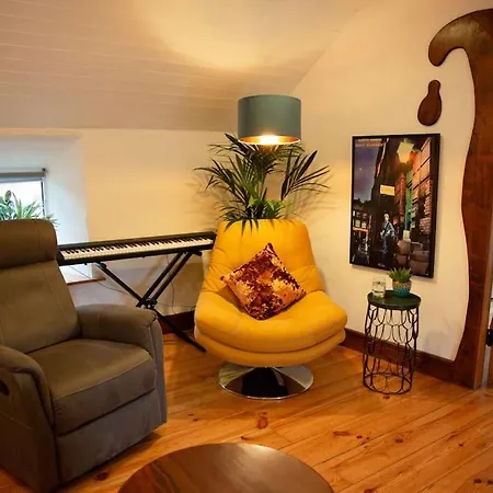 Cosy Apartment/ Explore The Area/enjoy Our Pub Apartman *