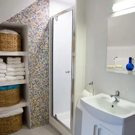 Cosy Apartment/ Explore The Area/enjoy Our Pub Apartman Headford